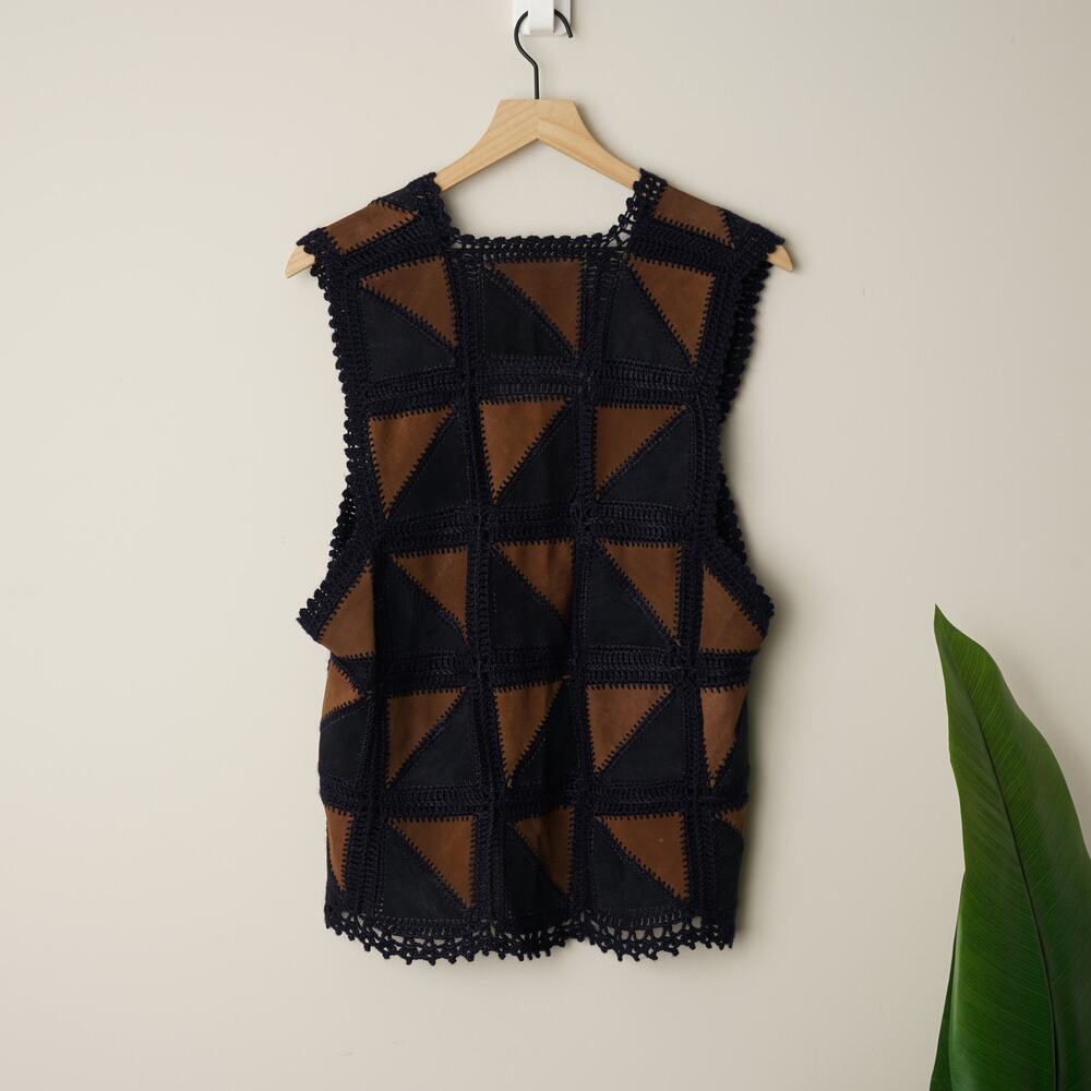 Vintage 1970s Suede Crochet Patchwork Vest Wooden Buttons Triangle Sleeveless - Picture 5 of 8